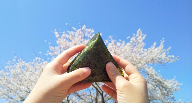 コンビニの明太子おにぎり