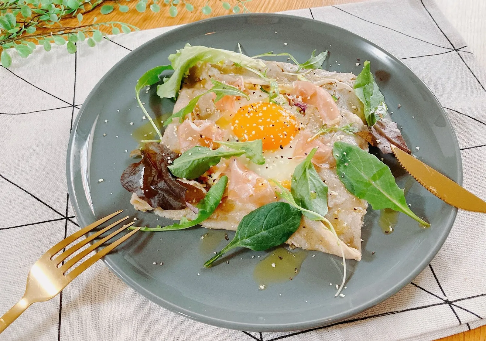 そば粉のガレット写真写真
