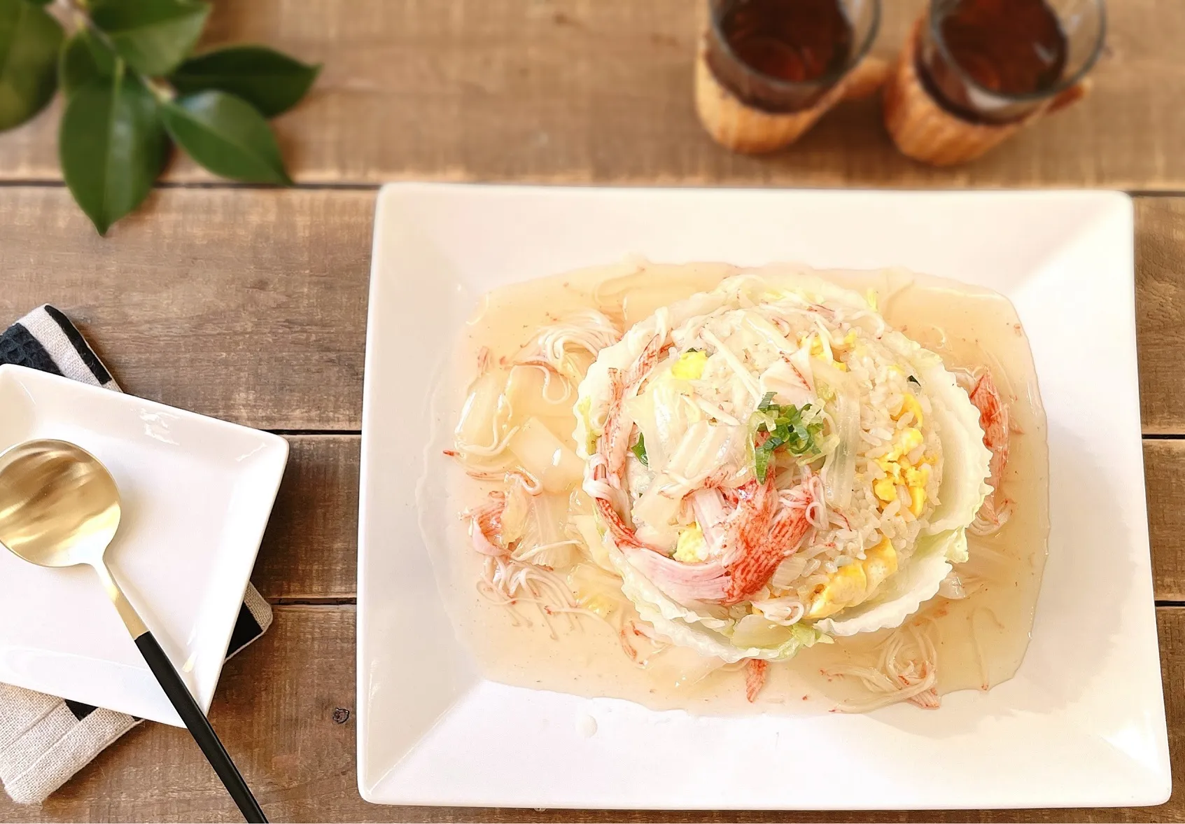 白菜カップのかにあんかけチャーハン