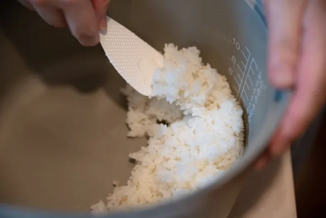 電子ジャーに残った前日のご飯