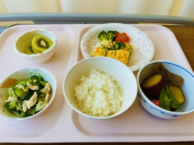 病院食のイメージ
